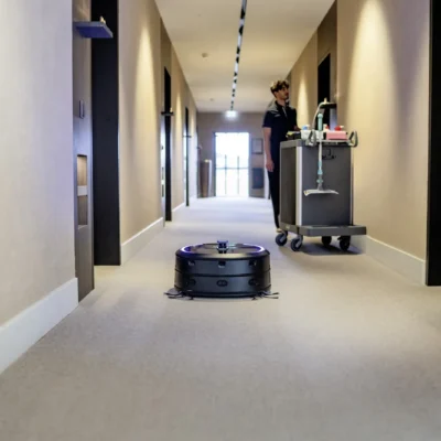 Capteurs de navigation et station autonome robot aspirateur Kärcher KIRA CV 50